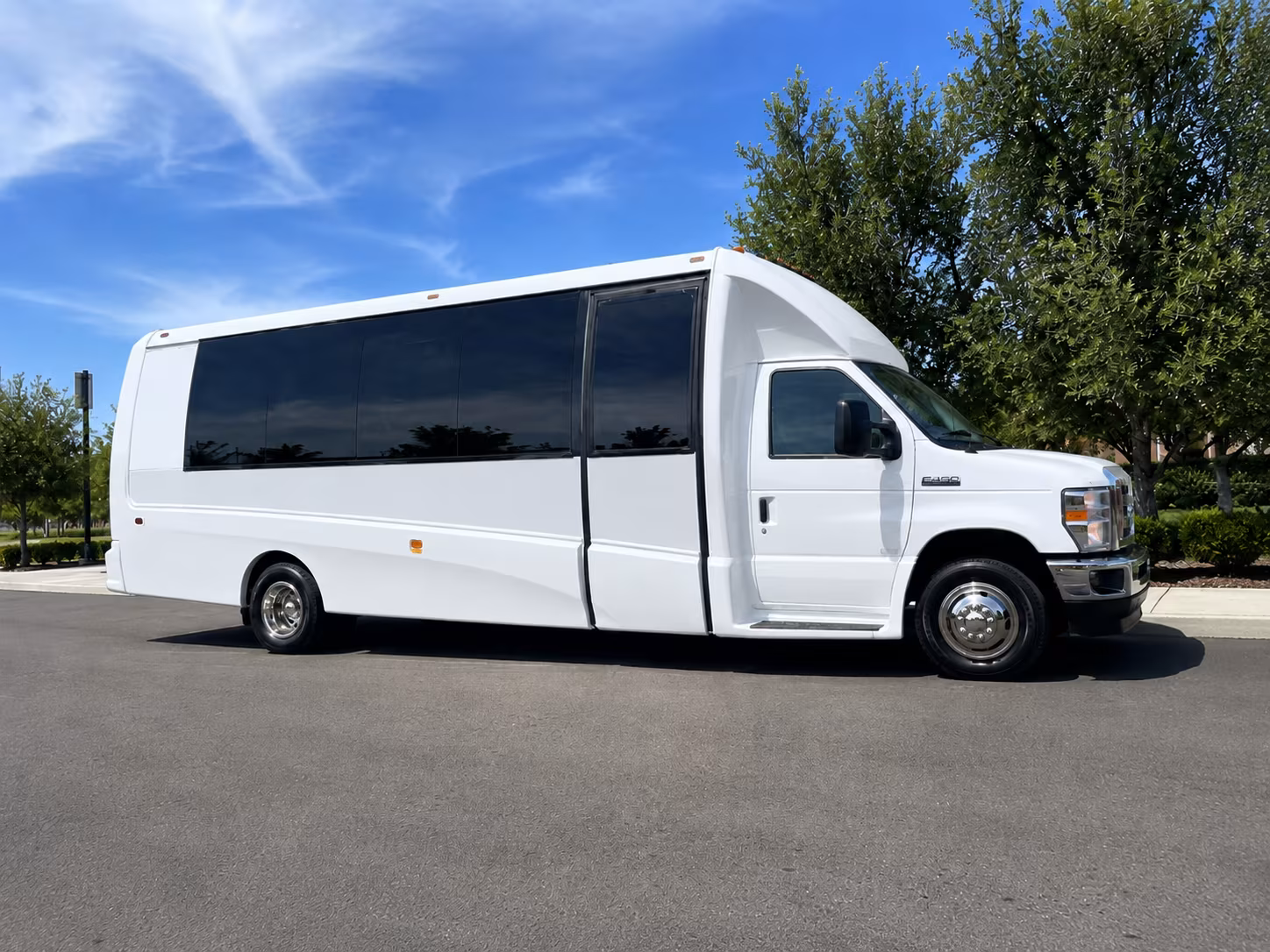 hotel to venue shuttle buses for boston corporate groups and business travelers